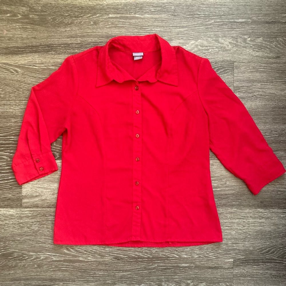 Laura Scott red button down blouse in size large petite